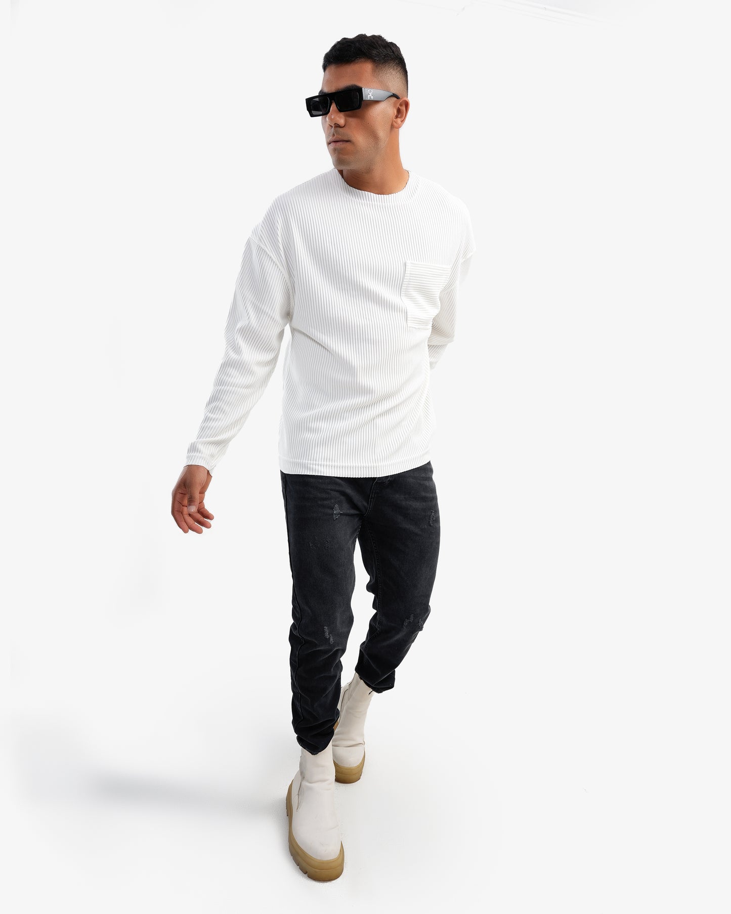 Men's Ripped Pullover In White