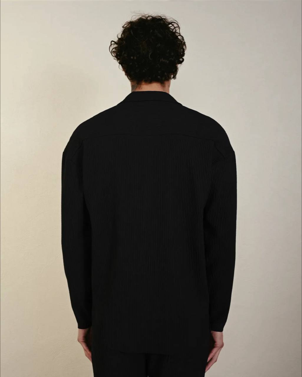 Men's Black Long Sleeve Pleated Shirt